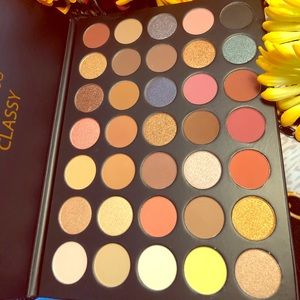 Eyeshadow palette every palette has 35 colors